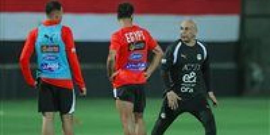 بالبلدي: تعليمات
      صارمة
      داخل
      معسكر
      منتخب
      مصر
      بسبب
      قانون
      "فيفا"
      الجديد
