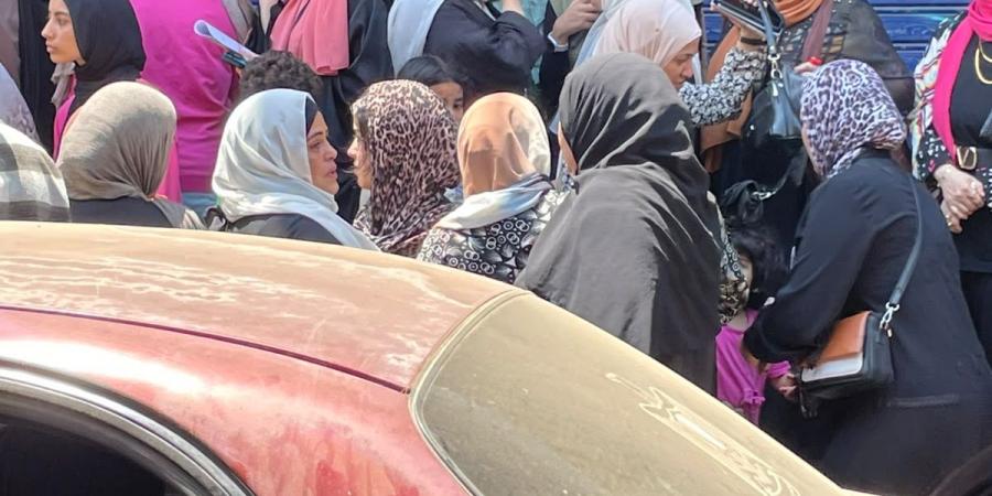 بالبلدي : إغماءات
      وانهيار
      بين
      طالبات
      الثانوية
      العامة
      بالمنوفية
      بسبب
      صعوبة
      امتحان
      الكيمياء