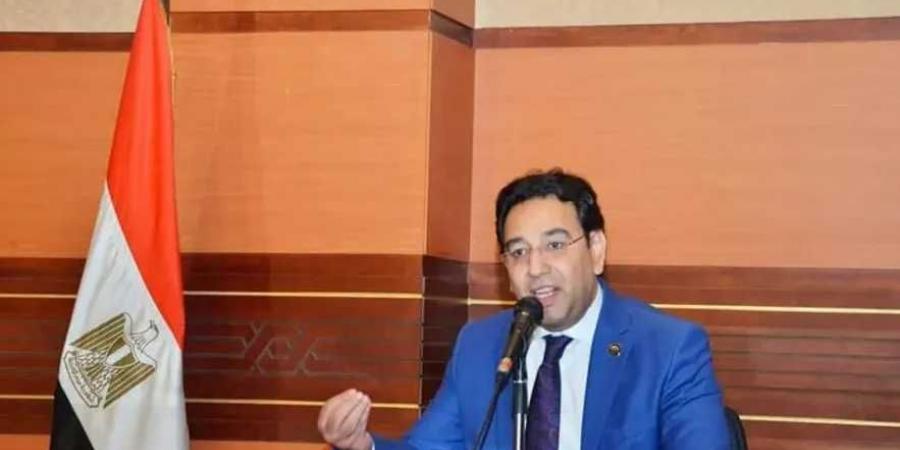 وكيل
      اقتصادية
      النواب
      عن
      الموازنة
      العامة:
      خرجنا
      بزيادة
      90
      مليار
      جنيه
      في
      ظل
      ظروف
      إقليمية
      صعبة