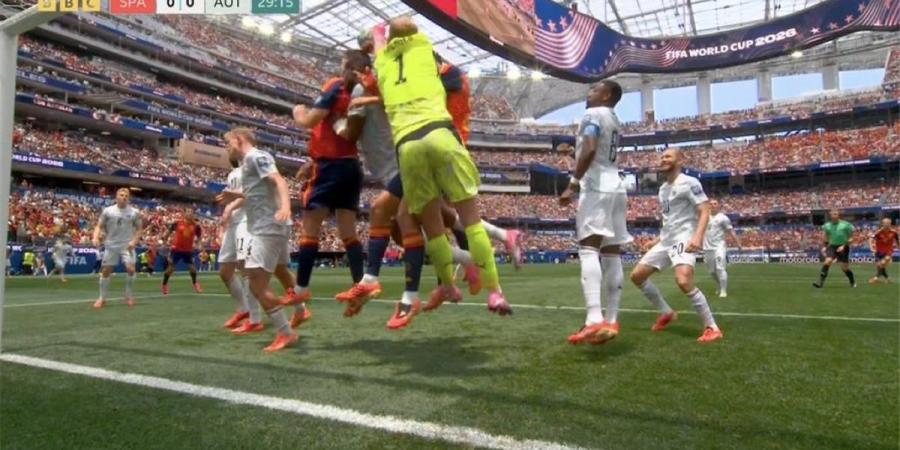 بالبلدي : «أرشيفو
      فار»:
      إلغاء
      هدف
      كوكوريلا
      أمام
      النمسا
      قرار
      خاطئ
      لهذا
      السبب