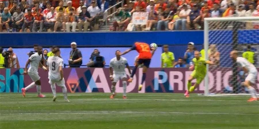 بالبلدي : فيديو
      |
      بيدرو
      بورو
      يسجل
      هدف
      إسبانيا
      الثاني
      أمام
      النمسا