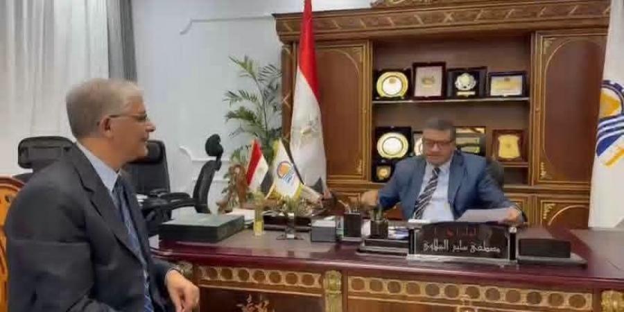 بالبلدي: محافظ
      قنا
      يعتمد
      تنسيق
      القبول
      بالثانوي
      العام
      والفني
      للعام
      الدراسي
      2026/2027