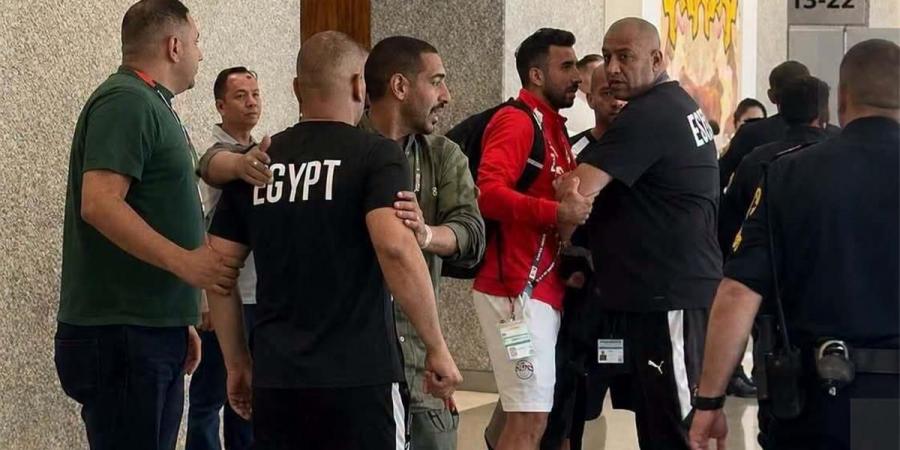 بالبلدي : فوكس
      تسلط
      الضوء
      على
      مشادة
      إبراهيم
      حسن
      مع
      الشرطة
      الأمريكية
      قبل
      مواجهة
      أستراليا