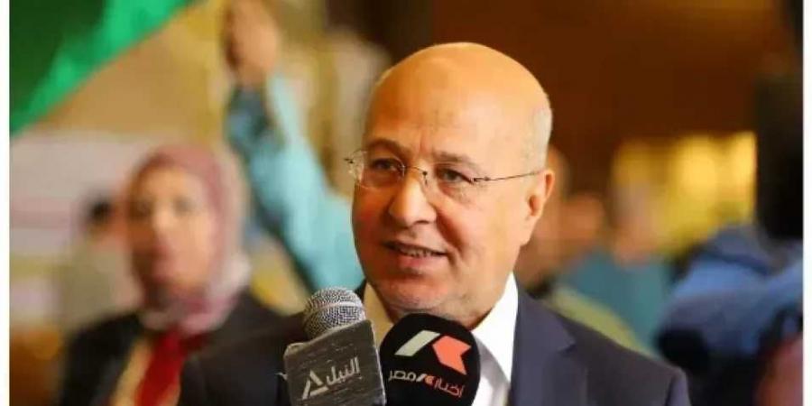 النائب
      خالد
      عيش:
      كلمة
      الرئيس
      بافتتاح
      ”الأوكتاجون”
      تؤكد
      أن
      بناء
      المؤسسات
      ركيزة
      الأمن
      والتنمية
