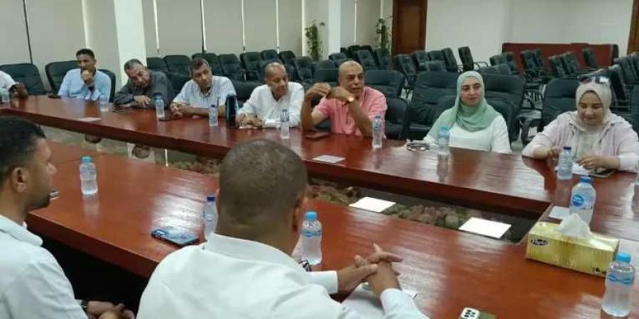 رئيس
      جهاز
      تنمية
      مدينة
      العبور”
      يعقد
      اجتماعا
      موسعا
      مع
      ممثلي
      سكان
      الحي
      الثامن
      لتسريع
      أعمال
      التطوير