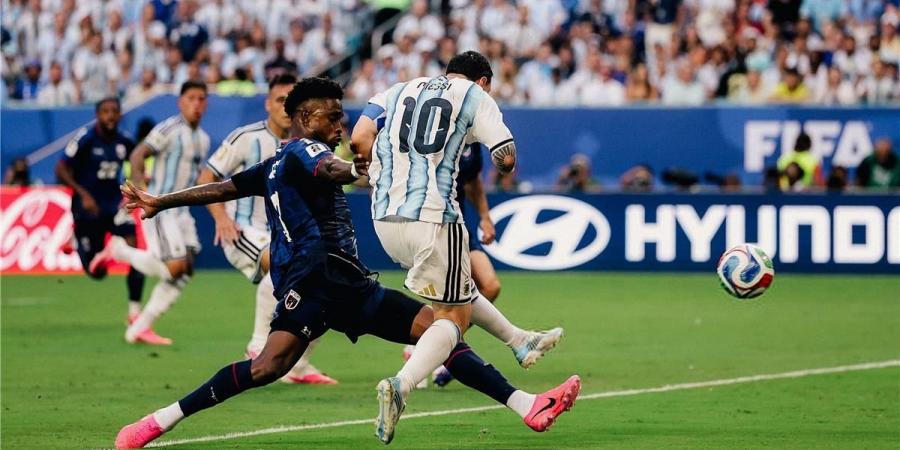 بالبلدي : ترتيب
      الهدافين
      التاريخيين
      لكأس
      العالم
      بعد
      هدف
      ميسي
      أمام
      الرأس
      الأخضر