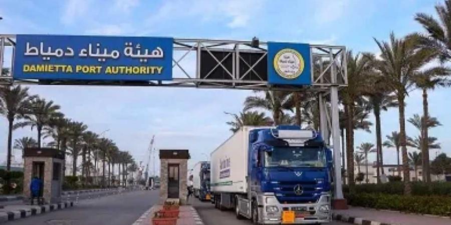 ميناء
      دمياط
      يستقبل
      71
      ألف
      طن
      غاز
      مسال