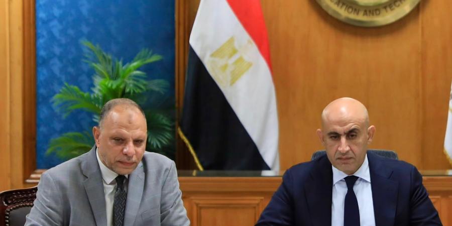 بالبلدي : الثانوية
      العامة
      2026..
      "عبداللطيف"
      يوجه
      بتشديد
      إجراءات
      التفتيش
      والالتزام
      بمواعيد
      توزيع
      الأسئلة