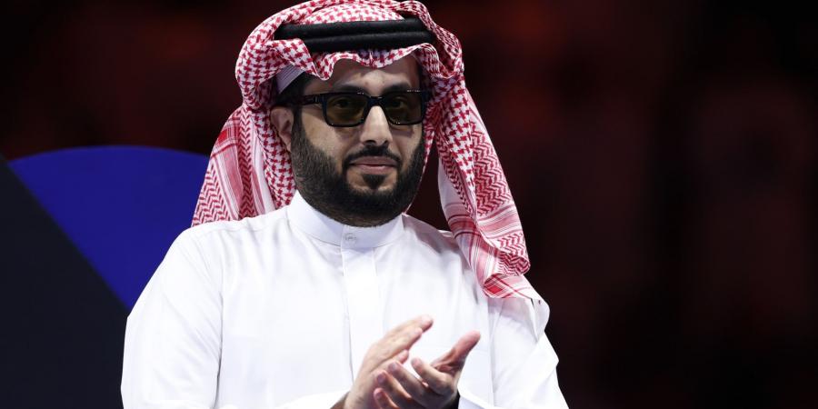بالبلدي: تركي آل الشيخ ينشر صورة "فكاهية" عن مدرب منتخب مصر.. ما علاقة غوارديولا؟