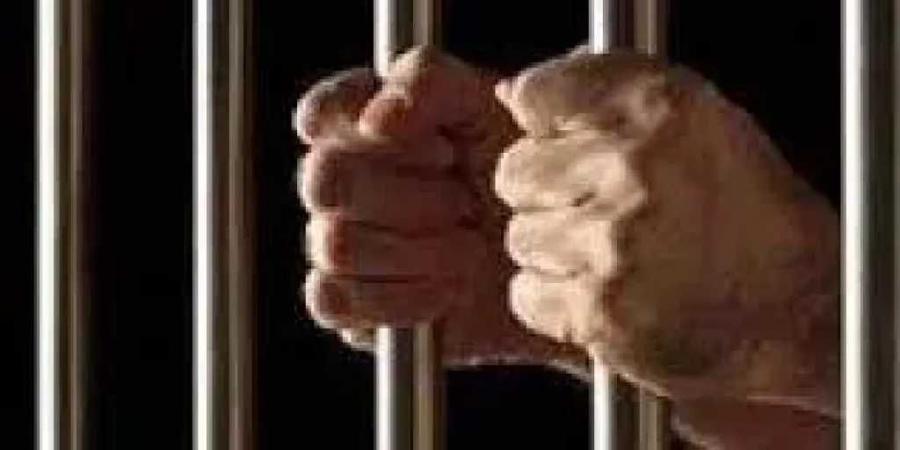 عثر
      بحوزتهما
      25
      كيلو
      حشيش..
      المشدد
      10
      سنوات
      للعاطلين
      بجنوب
      سيناء