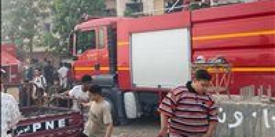 بالبلدي : السيطرة
      على
      حريق
      شقة
      سكنية
      بالخارجة
      في
      الوادي
      الجديد