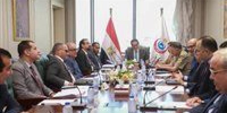 بالبلدي: وزير
      الصحة
      يترأس
      اجتماع
      صندوق
      مواجهة
      الطوارئ
      الطبية