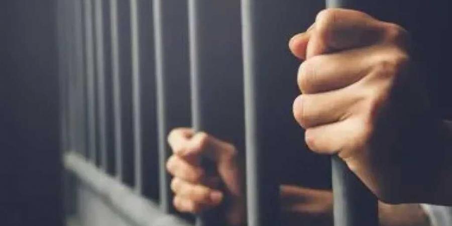 السجن
      7
      أعوام
      لمتهم
      بقتل
      زوجته
      بقطعة
      خشبية
      في
      الإسكندرية