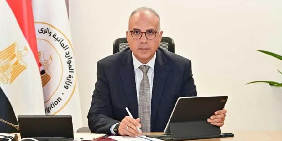 وزير
      الري
      يتابع
      الموقف
      التنفيذي
      للمشروع
      القومي
      لضبط
      نهر
      النيل