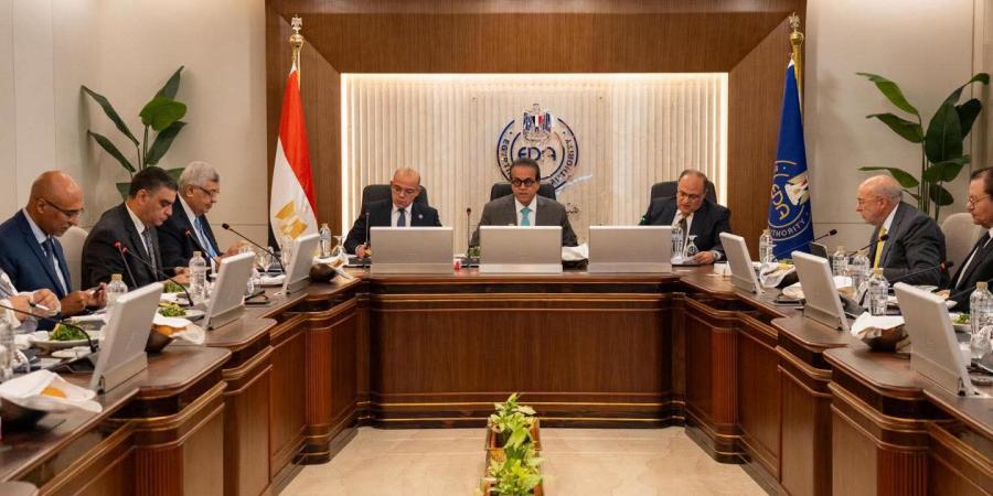 بالبلدي : هيئة
      الدواء:
      توطين
      صناعة
      الدواء
      ومتابعة
      المخزون
      الاستراتيجي
      لتعزيز
      الأمن
      الدوائي
      وزيادة
      الصادرات