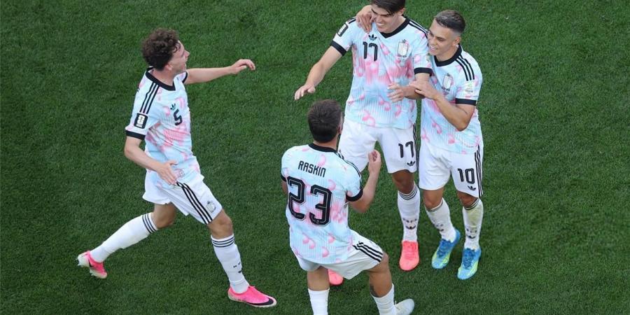بالبلدي : فيديو
      |
      دون
      عودة..
      بلجيكا
      تطرد
      أمريكا
      بالوجون
      خارج
      كأس
      العالم
      وتتأهل
      برباعية
      لمواجهة
      إسبانيا