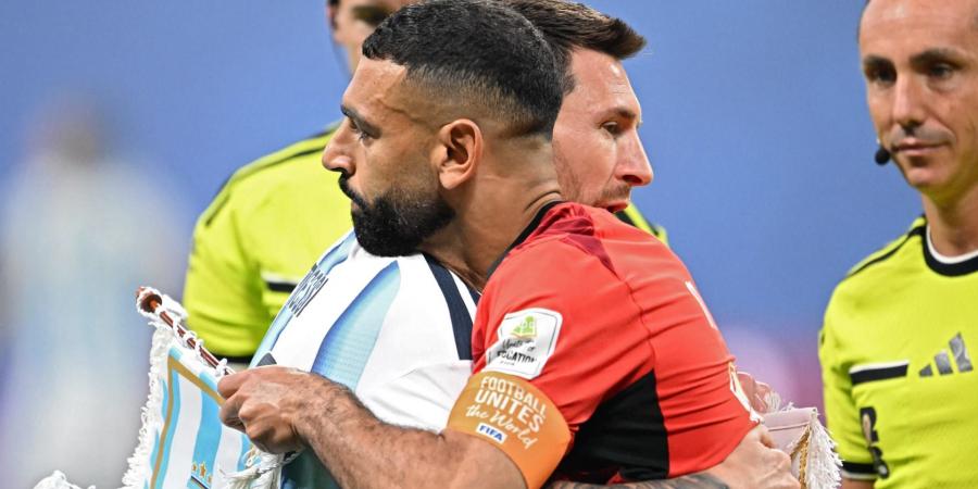 بالبلدي: هذا ما فعله ميسي عند رؤيته لمحمد صلاح في مباراة مصر والأرجنتين