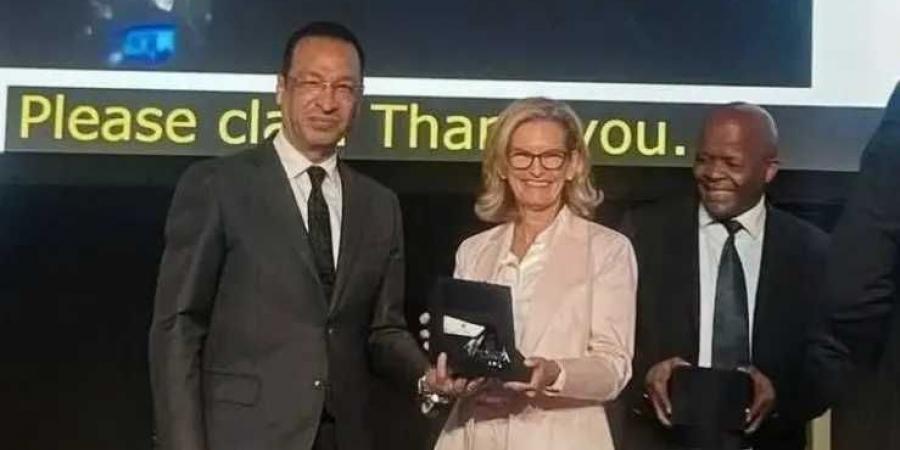مصر
      تتسلم
      رئاسة
      منتدى
      القمة
      العالمية
      لمجتمع
      المعلومات
      (WSIS
      Forum)
      لعام
      2026
      في
      جنيف