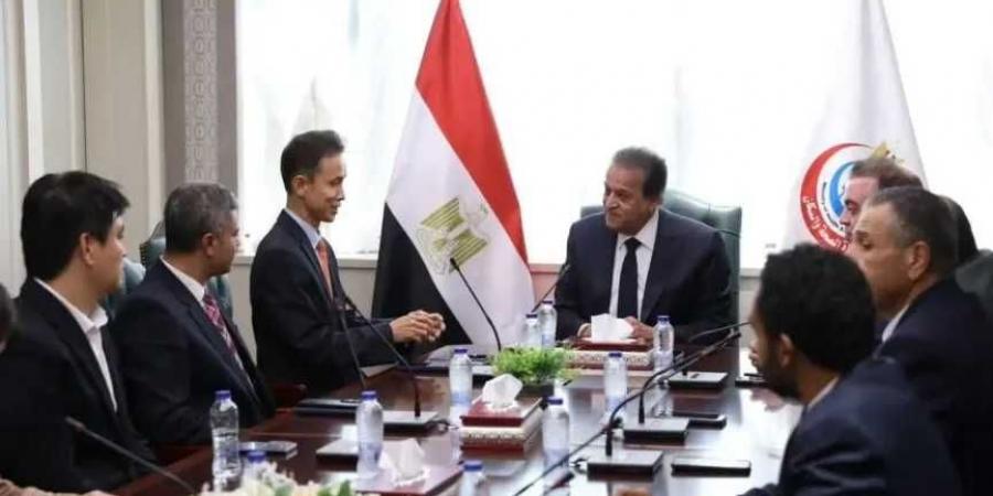 وزير
      الصحة
      يبحث
      مع
      شركة
      سامسونج
      للإلكترونيات
      في
      مصر
      تعزيز
      التعاون
      في
      دعم
      التدريب
      الطبي
      والتحول
      الرقمي