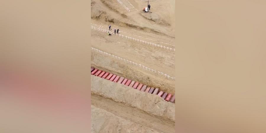 بالبلدي: شاهد.. دفن ضحايا مجهولي الهوية بعد زلزال فنزويلا المدمر