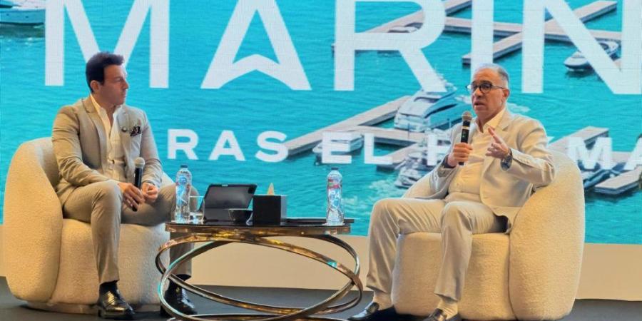 بالبلدي : تطوير
      مصر
      تطلق
      رؤيتها
      لمنظومة
      الوجهات
      البحرية
      المترابطة…
      وتكشف
      عن
      “مارينا
      سولت”
      باستثمارات
      28
      مليار
      جنيه
      ضمن
      مشروع
      “سولت”
      البالغة
      استثماراته
      70
      مليار
      جنيه