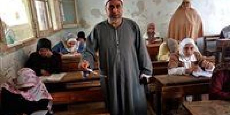 بالبلدي : آخر
      يوم
      بامتحانات
      الثانوية
      الأزهرية..
      بدء
      مادة
      الأدب
      والنصوص
      للقسم
      الأدبى