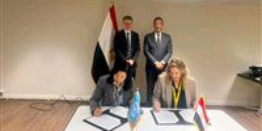 بالبلدي: وزير
      الاتصالات
      يبحث
      التعاون
      مع
      كينيا
      والبنك
      الدولي
      ويشهد
      اتفاقا
      أمميا
      بمجال
      الذكاء
      الاصطناعي
