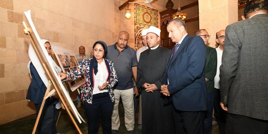 بالبلدي: هشام
      الليثي
      يتفقد
      ويفتتح
      مشروع
      ترميم
      مسجد
      محمد
      بك
      الصغير
      بمنطقة
      مصر
      القديمة