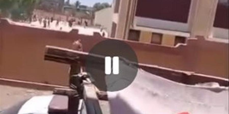 بالبلدي: بعد
      منع
      الغش
      داخل
      اللجان.. قذف
      لجنة
      بالطوب
      في
      سوهاج
      بعد
      انتهاء
      امتحان
      الفيزياء
      اليوم..
      فيديو