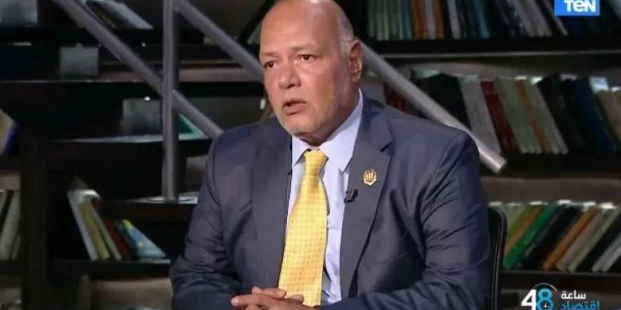 رئيس
      القابضة
      لمياه
      الشرب:
      المياه
      الصافية
      بدون
      كلور
      خطر
      صحيا