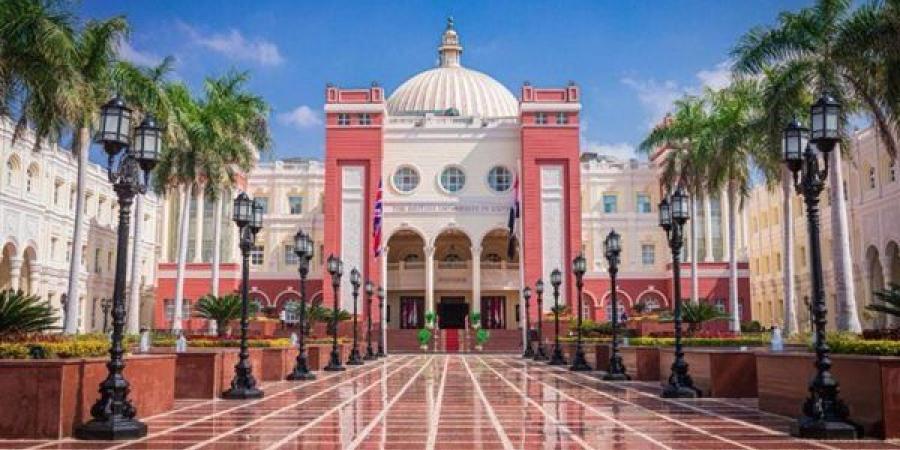 بالبلدي: الجامعة
      البريطانية
      في
      مصر
      تعلن
      حاجتها
      إلى
      أعضاء
      هيئة
      التدريس..
      وظيفة
      جامعة