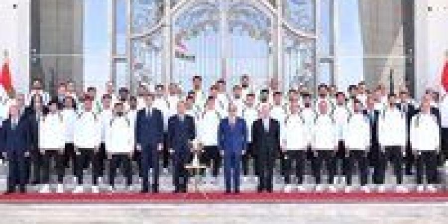 بالبلدي: «المصريين
      الأحرار»:
      التكريم
      الرئاسي
      المستحق
      لأبطال
      المنتخب
      سيظل
      دافعًا
      قويًا
      لمواصلة
      مسيرة
      الإنجاز
