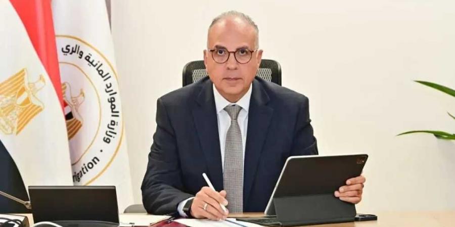 وزير
      الري
      يتابع
      تطوير
      منظومة
      الورش
      التابعة
      للوزارة..
      منصة
      إلكترونية
      لرفع
      كفاءة
      الصيانة
      وإدارة
      الأصول