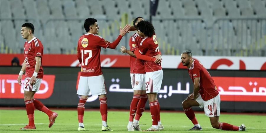 بالبلدي : رسميًا..
      مهاجم
      الأهلي
      ينتقل
      إلى
      الدوري
      الجزائري