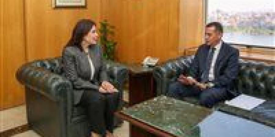 بالبلدي: وزيرة
      الإسكان
      تتابع
      مشروعات
      مياه
      الشرب
      والصرف
      الصحي
      بمحافظة
      أسوان