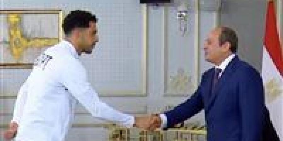بالبلدي: مصطفى
      شوبير:
      شكر
      خاص
      لأبو
      ريدة
      بعد
      إنجاز
      كأس
      العالم
