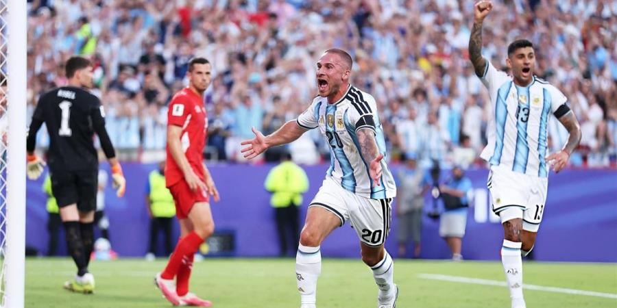 بالبلدي : فيديو
      |
      أسيست
      ميسي..
      ماك
      أليستر
      يسجل
      هدف
      الأرجنتين
      الأول
      أمام
      سويسرا