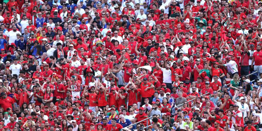 بالبلدي: كيف استقبلت الجماهير لاعبي منتخب المغرب لحظة وصولهم إلى الرباط؟