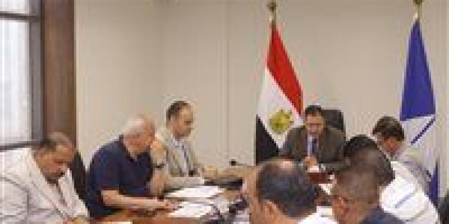 بالبلدي: لجنة
      النظافة
      بدمياط
      تناقش
      تعزيز
      المنظومة
      والاستعداد
      للموسم
      الصيفي
      برأس
      البر