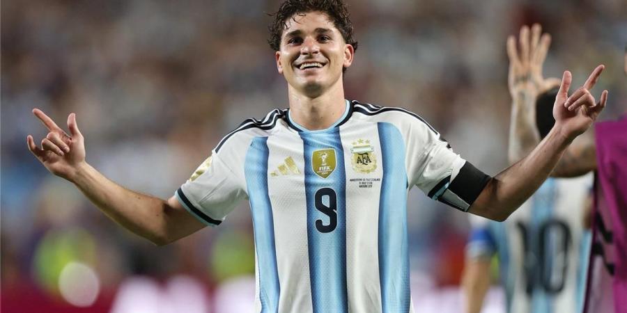بالبلدي : رد
      صارم
      من
      أتلتيكو
      مدريد
      بشأن
      بيع
      ألفاريز
      إلى
      برشلونة