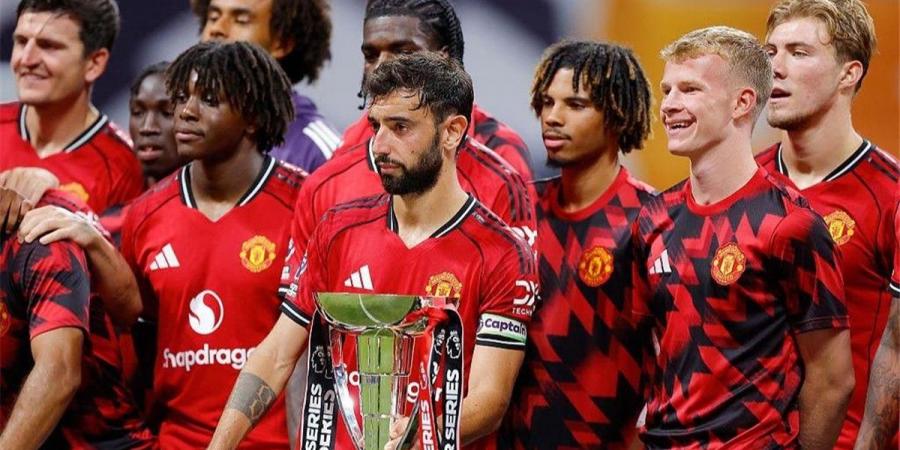 بالبلدي : رسميًا..
      مانشستر
      يونايتد
      يعلن
      أولى
      صفقاته
      الصيفية