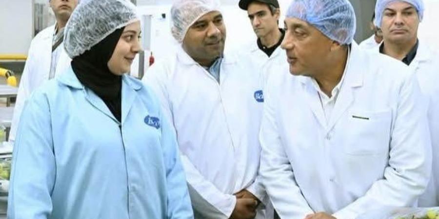 بالبلدي : بعد
      إشادة
      "مدبولي"..
      محافظ
      المنوفية
      للطالبة
      ندى:
      اوعي
      تتكسفي
      انت
      بنتي