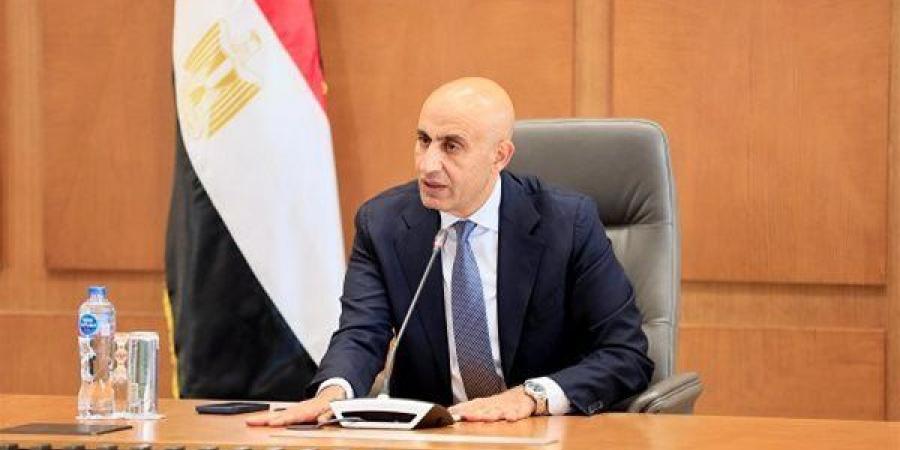 بالبلدي: وزير
      التربية
      والتعليم
      والسفير
      الياباني
      يكرمان
      35
      طالبًا
      وطالبة
      من
      المتفوقين
      في
      اختبار
      توفاس”
