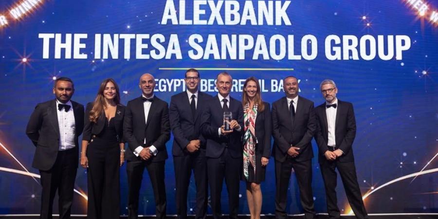 بالبلدي : بنك
      الإسكندرية
      يفوز
      بجائزة
      الأفضل
      في
      خدمات
      التجزئة
      المصرفية
      بمصر
      لعام
      2026