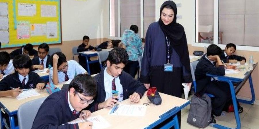 بالبلدي: الإمارات
      تعتمد
      التعليم
      عن
      بُعد
      في
      جميع
      المدارس
      على
      مستوى
      الدولة