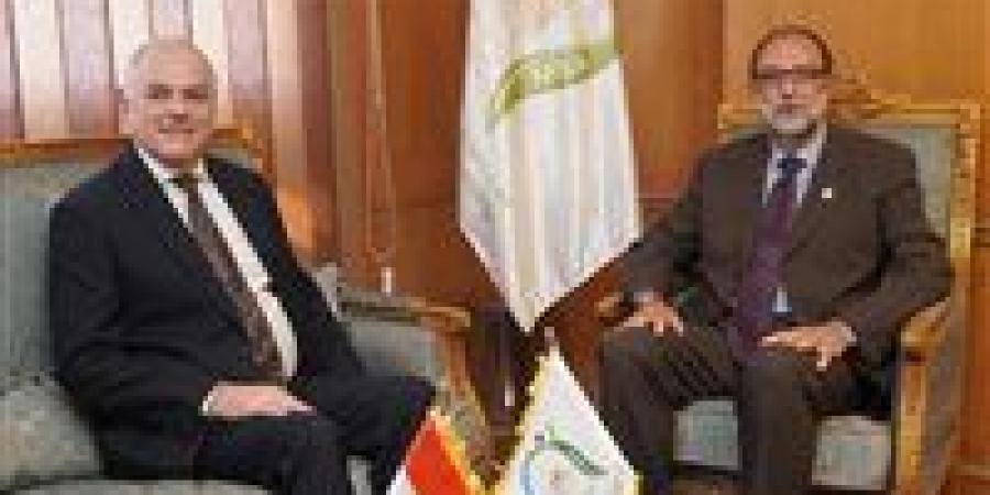 بالبلدي: رئيس
      سلامة
      الغذاء
      يبحث
      مع
      السفير
      الأسترالي
      تعزيز
      التعاون
      وتبادل
      الخبرات