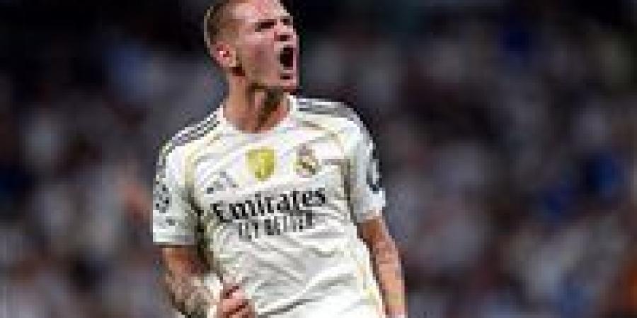 بالبلدي: ريال
      مدريد
      يدرس
      إعارة
      فرانكو
      ماستانتونو
      لاكتساب
      الخبرة..
      و5
      أندية
      تترقب
      موقفه
