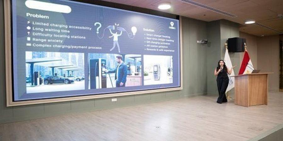 بالبلدي: ابتكارات
      ذكية
      من
      جامعة
      مصر
      للمعلوماتية
      تُحدث
      نقلة
      بقطاع
      السيارات
      الكهربائية