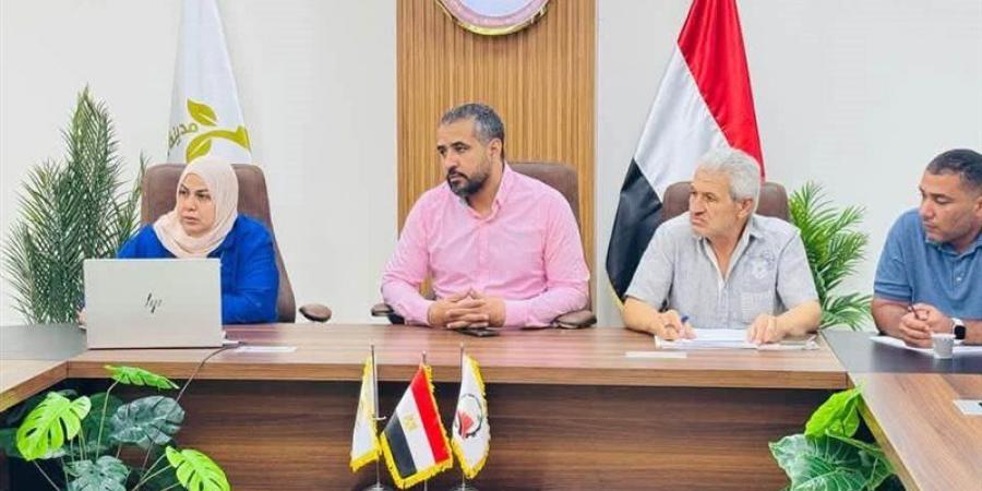 بالبلدي : العبور
      الجديدة
      تُسرّع
      تشغيل
      المشروعات
      الخدمية..
      الإسكان
      تتابع
      المدارس
      والمراكز
      الطبية
      والملاعب
      ونقطة
      الشرطة