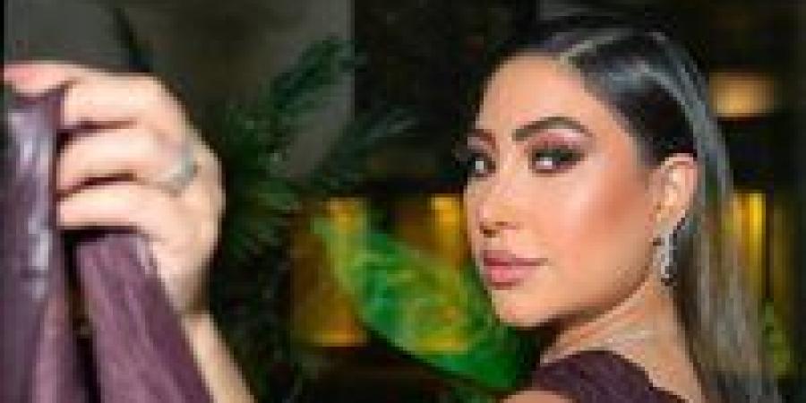 بالبلدي: بوسي
      توجه
      رسالة
      لـ
      ياسمين
      عبد
      العزيز
      بعد
      عودتها
      للسينما..
      وتكشف
      سر
      نجاح
      "أنا
      عندي
      سؤال"
      (فيديو)